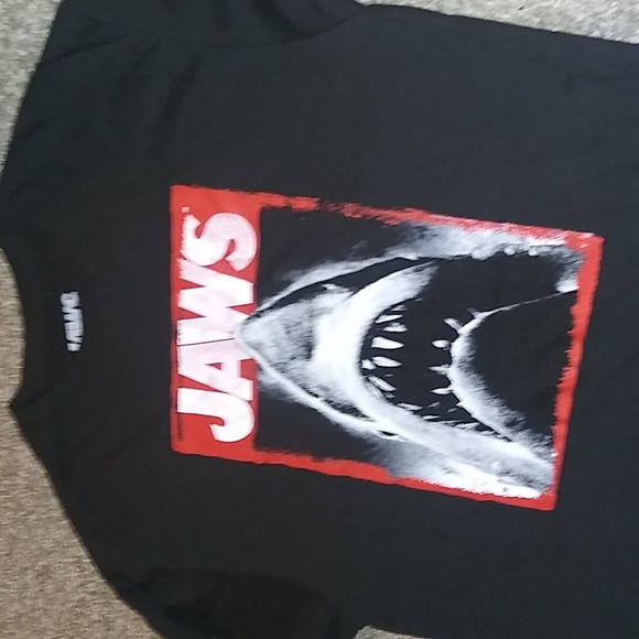 Urban Outfitters Other - Jaws men tshirt